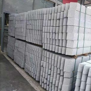 山南芝麻白树围石 树池