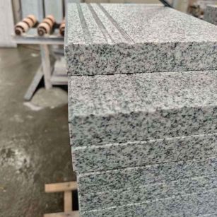 山南芝麻白楼梯踏步