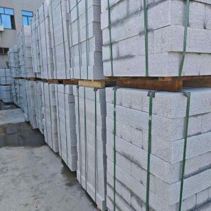 山南芝麻白路牙石，路侧石