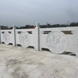 山南芝麻白河道栏杆 石材栏杆