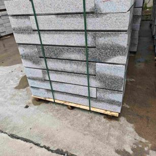 山南芙蓉白路牙石，马路牙子