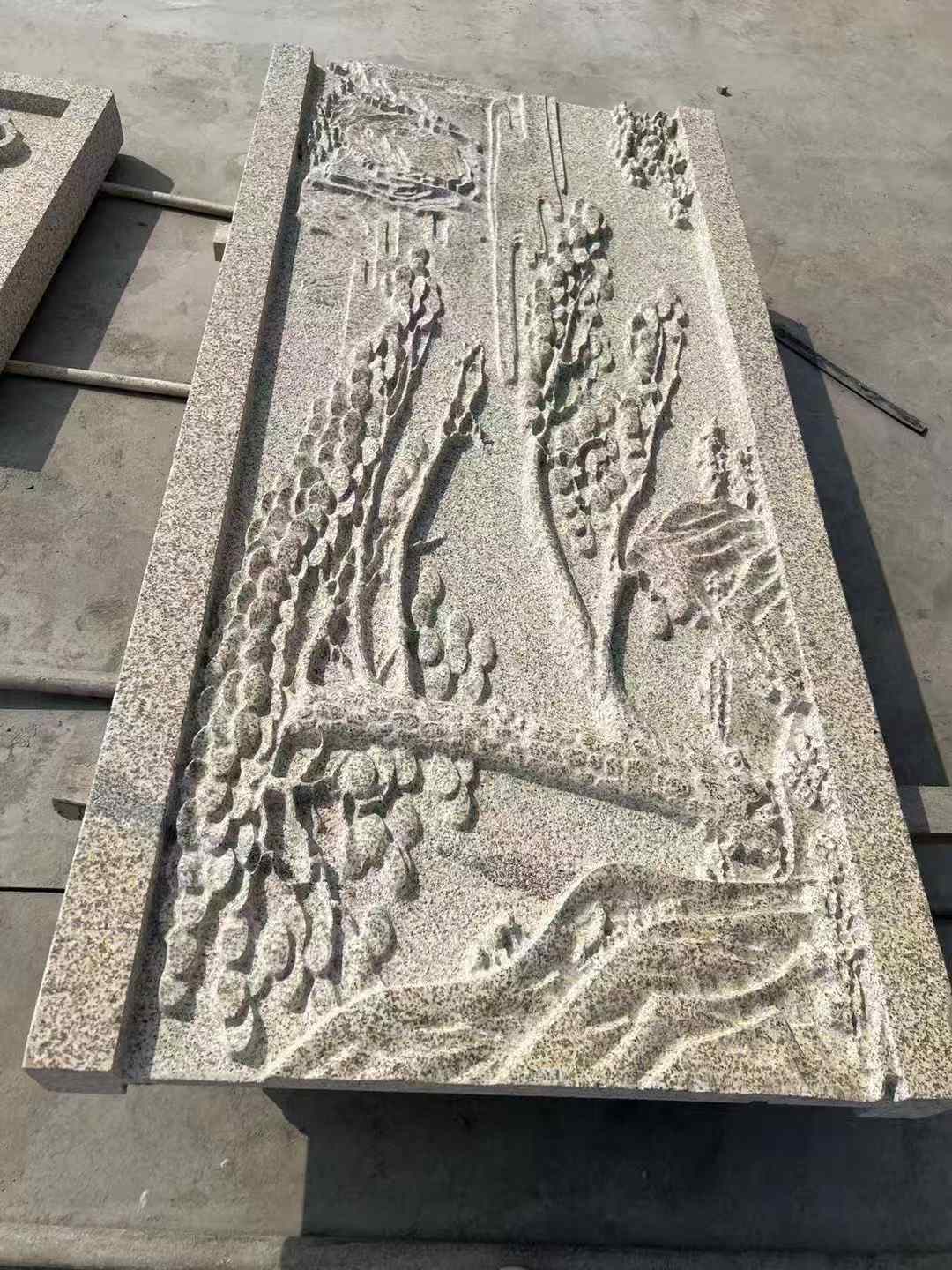 山南黄金麻别墅雕刻版 别墅私人定制