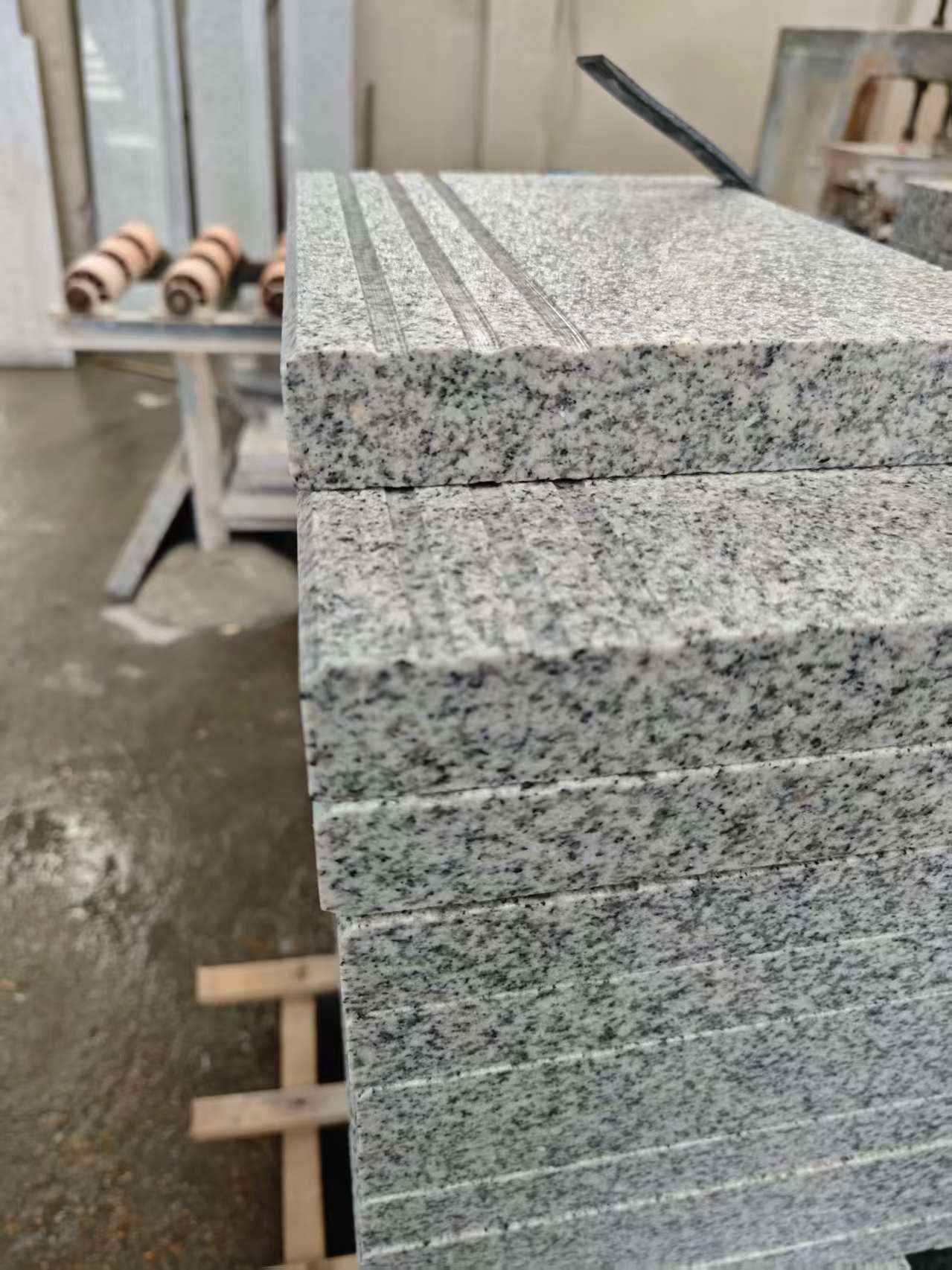 山南芝麻白楼梯踏步